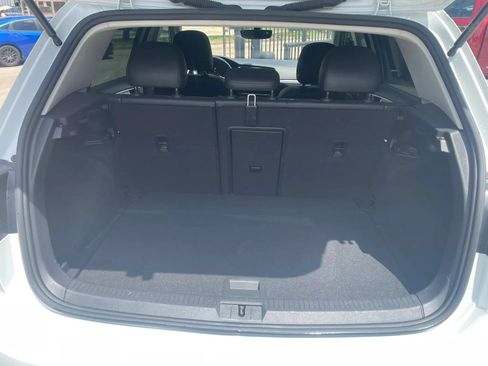 Used 2018 Volkswagen Golf SE FWD image 26