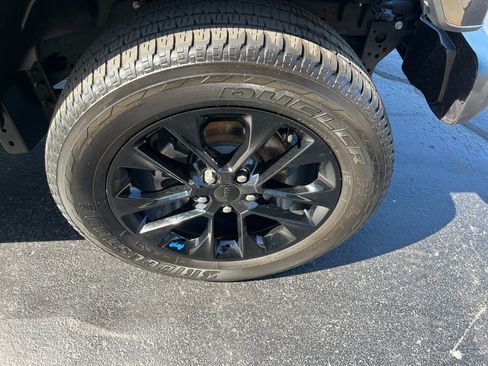 Used 2023 Jeep Wrangler Unlimited Sahara AWD/4WD image 46