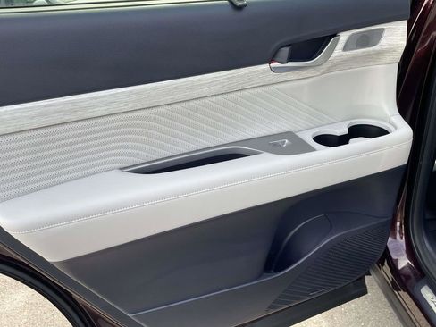 Used 2024 Hyundai Palisade Calligraphy image 13