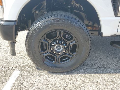 Certified 2024 Ford F350 XL w/ 360-Degree Camera Package image 5