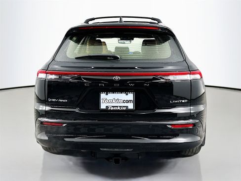 New 2026 Toyota Crown Signia image 6