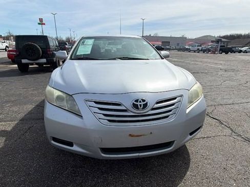 Used 2007 Toyota Camry LE FWD image 9