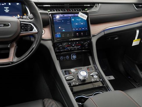 New 2025 Jeep Grand Cherokee L Summit image 21