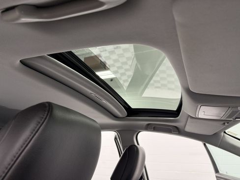 Used 2018 Acura RDX AWD w/ Advance Package image 12