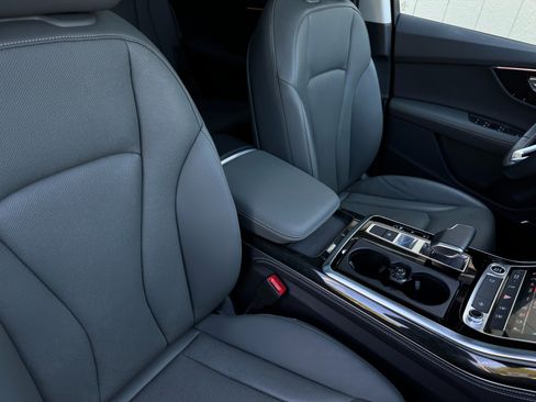 Used 2025 Audi Q7 3.0T Premium Plus image 26