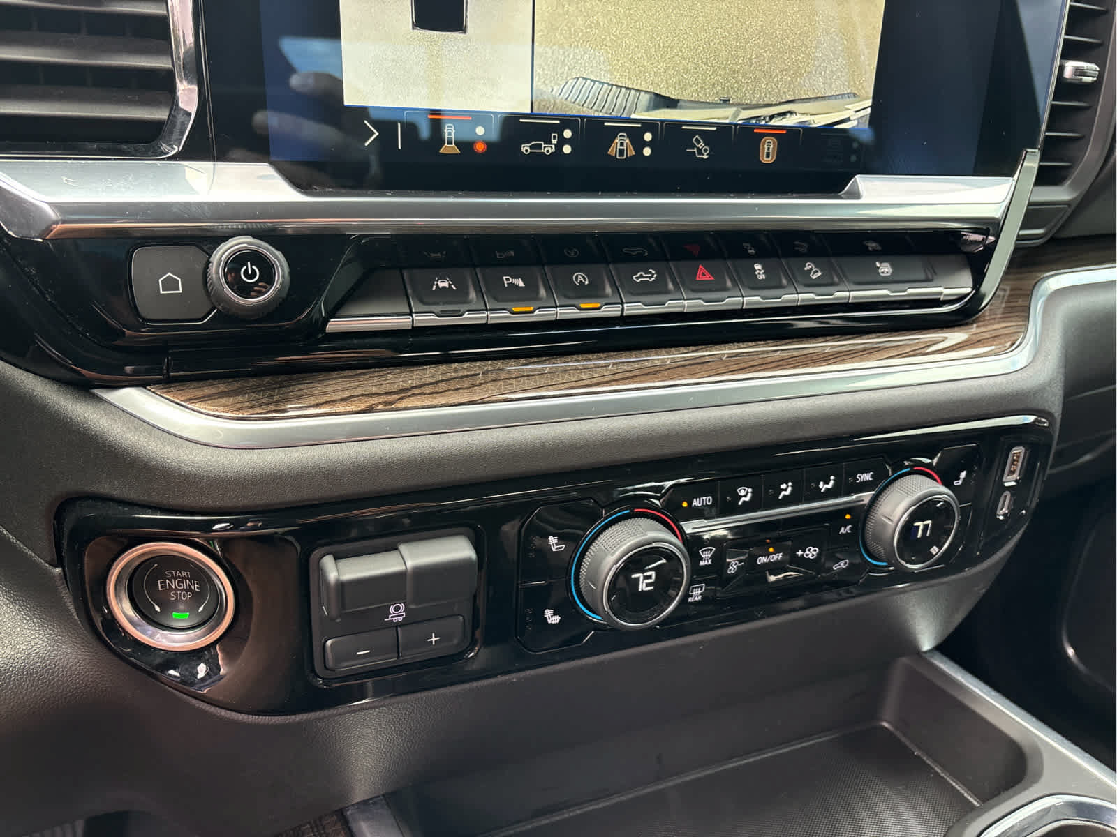 Certified 2025 Chevrolet Silverado 1500 LT Trail Boss w/ LT Trail Boss Premium Package AWD/4WD image 17