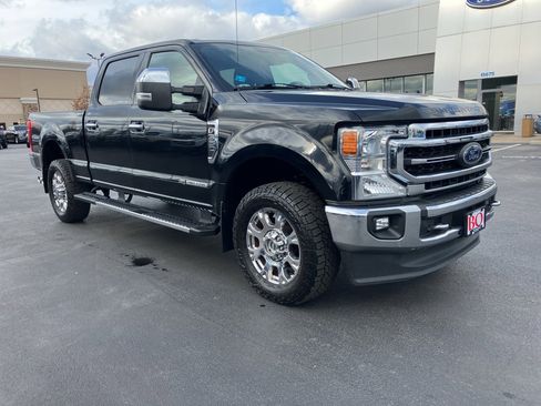 Used 2020 Ford F350 Lariat w/ Chrome Package image 10