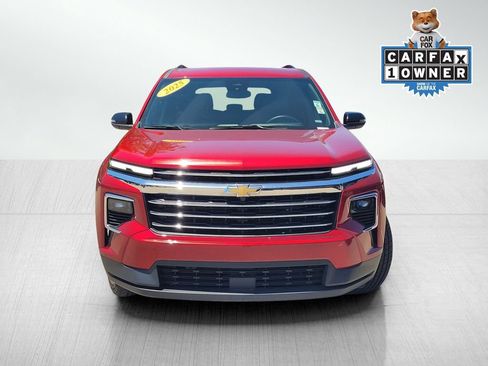 Used 2025 Chevrolet Traverse LT AWD/4WD image 2