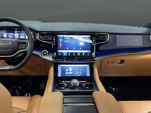 Used 2024 Jeep Grand Wagoneer Series III w/ Rear Seat Video Group 1 image 11