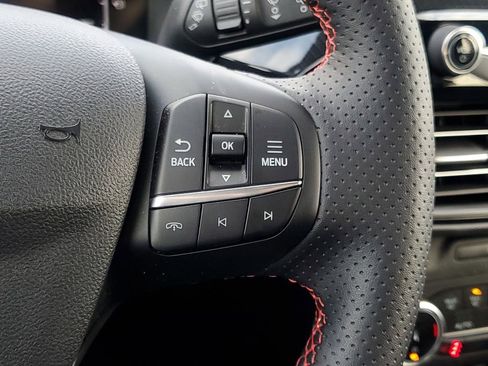 Used 2025 Ford Escape ST-Line w/ Cold Weather Package image 21