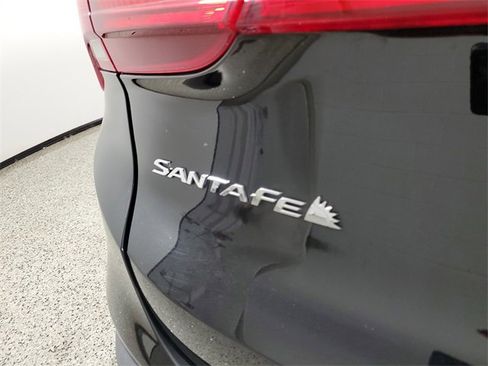 Used 2022 Hyundai Santa Fe SE image 5