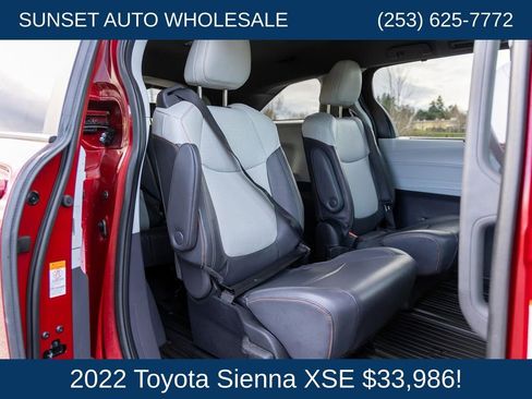 Used 2022 Toyota Sienna XSE FWD image 69