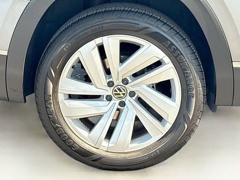 Used 2021 Volkswagen Atlas SEL FWD image 34