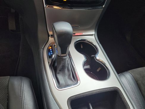 Used 2019 Jeep Grand Cherokee Laredo w/ Laredo X Package image 25