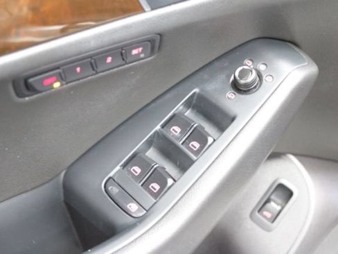 Used 2012 Audi Q5 2.0T Premium Plus AWD/4WD image 12