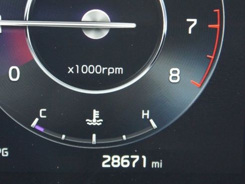 Used 2024 Kia Carnival SX Prestige image 4