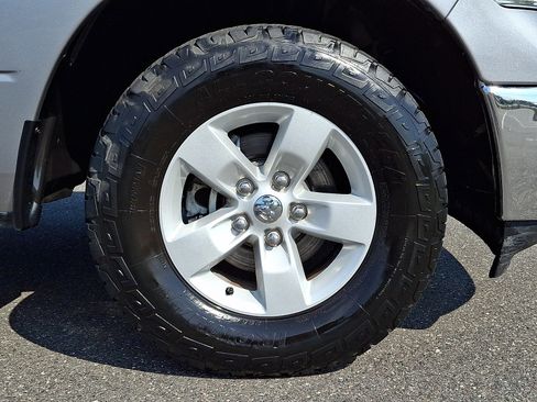 Used 2024 RAM 1500 Classic SLT AWD/4WD image 8