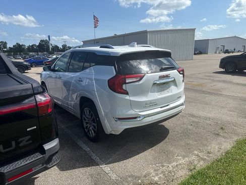 Used 2024 GMC Terrain Denali AWD/4WD image 3