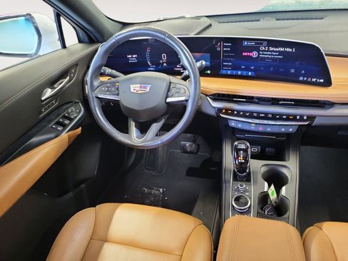Used 2024 Cadillac XT4 Premium Luxury w/ Technology Package image 11