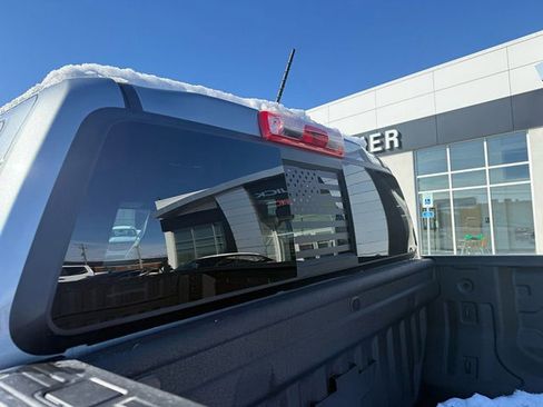 Used 2025 Chevrolet Colorado ZR2 w/ Technology Package image 15