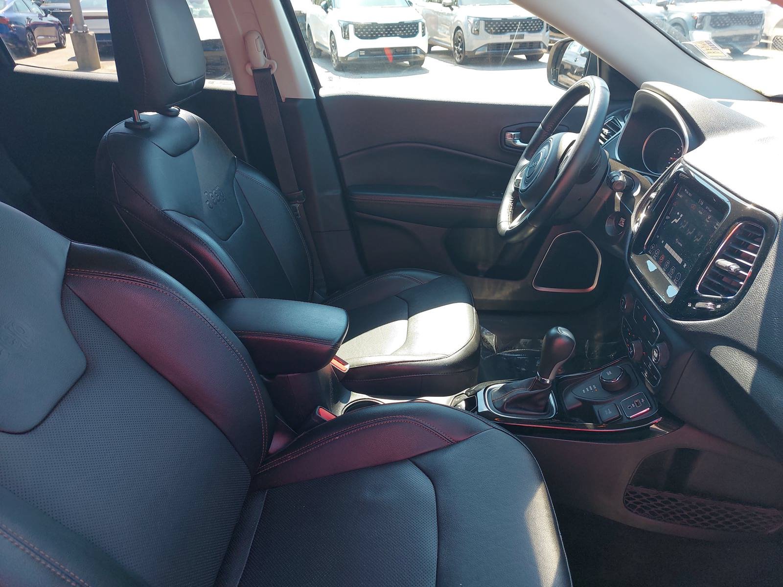 Used 2020 Jeep Compass Limited AWD/4WD image 10