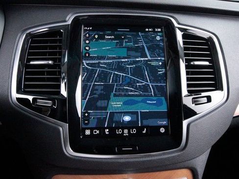 Certified 2025 Volvo XC90 B6 Plus w/ Protection Package Premier image 20