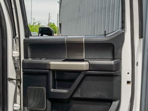 Used 2019 Ford F150 Raptor w/ Equipment Group 802A Luxury image 39