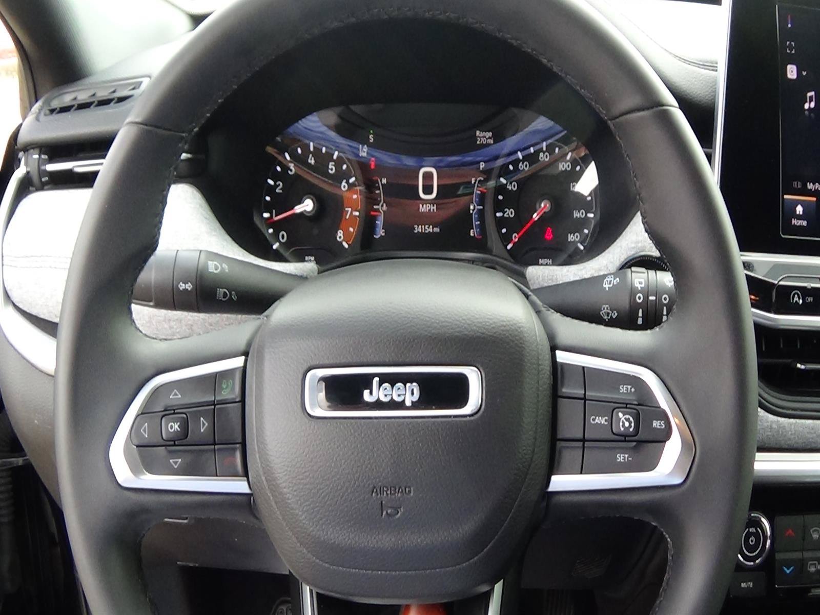 Used 2025 Jeep Compass Latitude AWD/4WD image 21