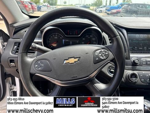 Used 2018 Chevrolet Impala LT w/ Sunroof and Spoiler Package FWD image 13
