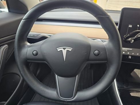 Used 2018 Tesla Model 3 Long Range image 28