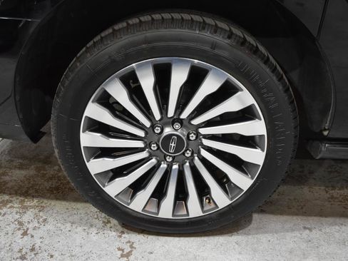 Used 2018 Lincoln Navigator L Reserve w/ Technology Package AWD/4WD image 61