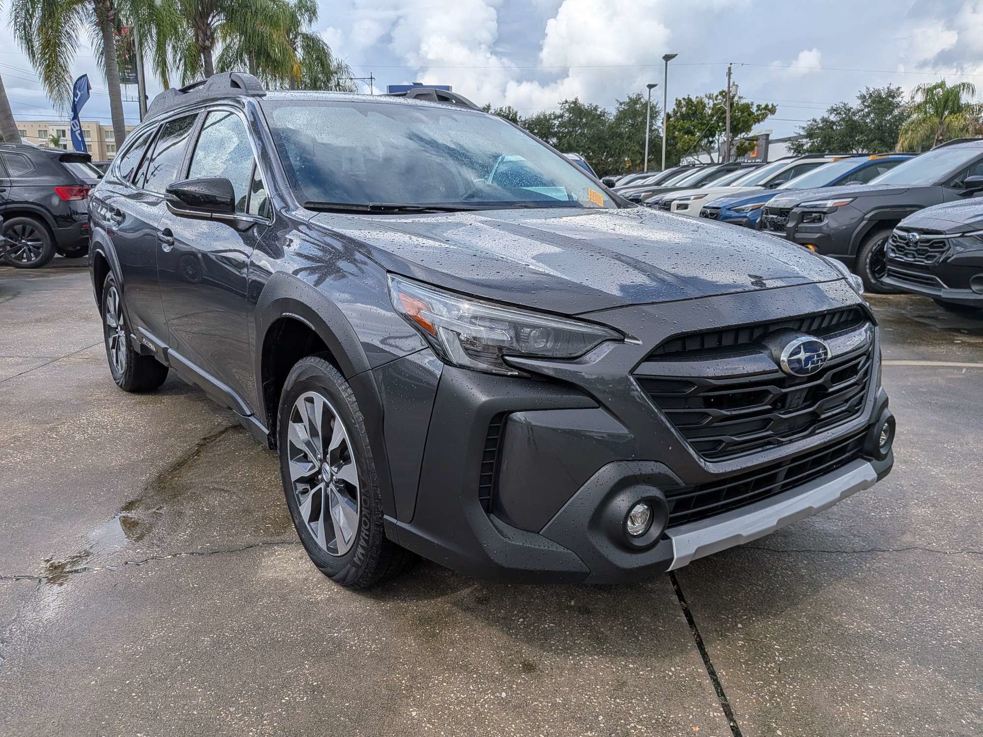 Used 2023 Subaru Outback Limited AWD/4WD image 2