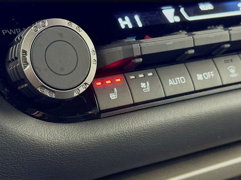 New 2026 Toyota Sequoia Platinum AWD/4WD image 23