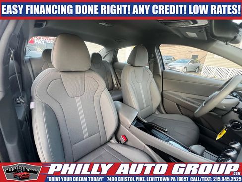 Used 2021 Hyundai Elantra SE FWD image 17