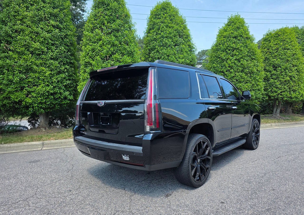 Used 2018 Cadillac Escalade Luxury AWD/4WD image 5