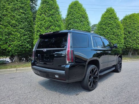 Used 2018 Cadillac Escalade Luxury AWD/4WD image 5