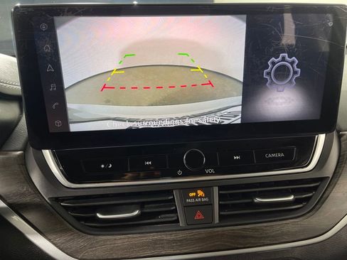 Used 2024 Nissan Altima 2.5 SV w/ SV Premium Package image 23