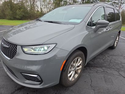 Used 2022 Chrysler Pacifica Touring-L