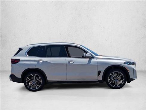 Used 2025 BMW X5 sDrive40i w/ Parking Assistance Package RWD image 4