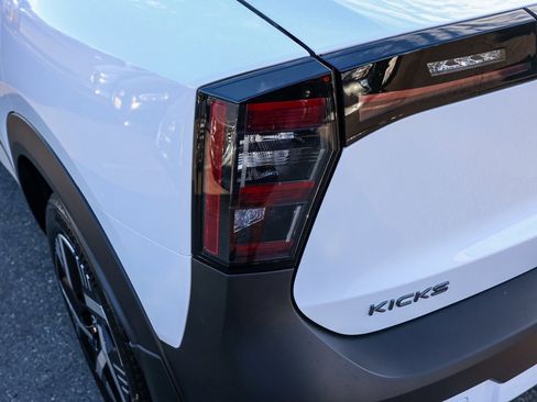 New 2026 Nissan Kicks SV image 7