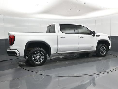 Used 2024 GMC Sierra 1500 AT4 w/ Technology Package AWD/4WD image 3