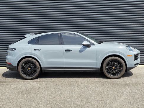Certified 2024 Porsche Cayenne Coupe AWD/4WD image 8