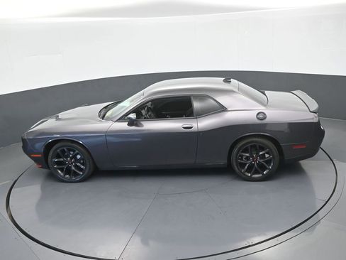 Used 2022 Dodge Challenger SXT w/ Driver Convenience Group RWD image 38