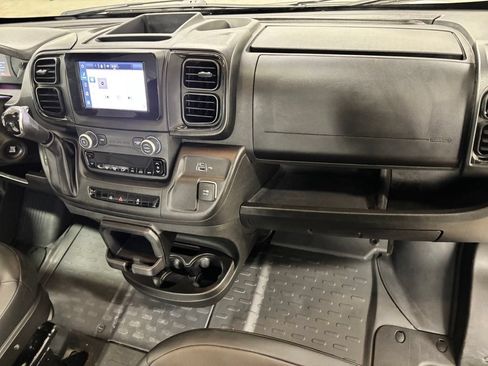 Used 2025 RAM ProMaster 2500 w/ Convenience Group FWD image 21