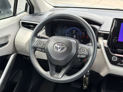 Used 2026 Toyota Corolla Cross L FWD image 24