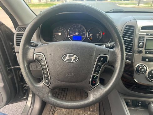 Used 2010 Hyundai Santa Fe GLS image 15