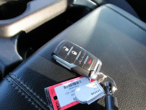 Used 2023 RAM 1500 Big Horn w/ Level 1 Safety Group image 28