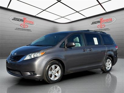 Used 2014 Toyota Sienna LE