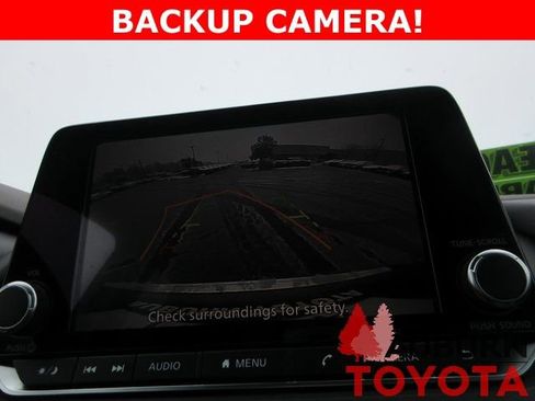 Used 2023 Nissan Rogue S image 19