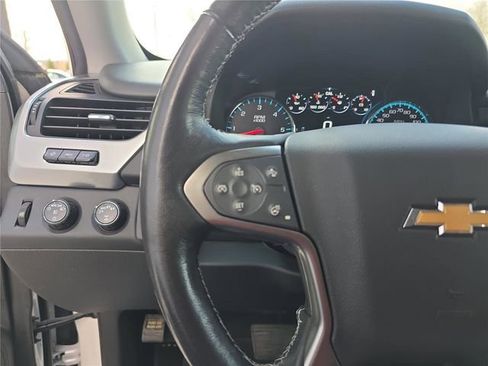 Used 2019 Chevrolet Suburban Premier w/ Premier Plus Edition image 33